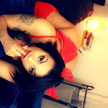 alexiis_jones