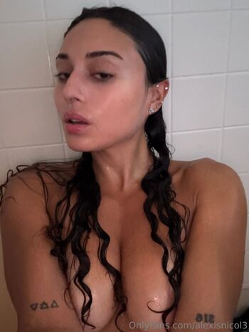 AlexisNicol3