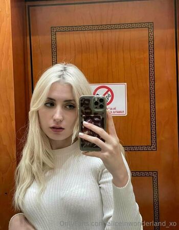 aliceinwonderland_xo