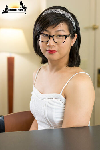 Alina Grace