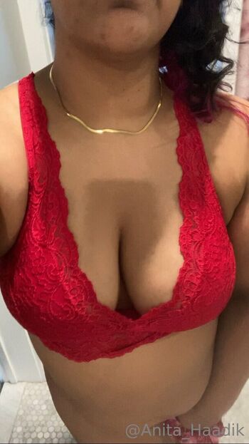 anita_haadik