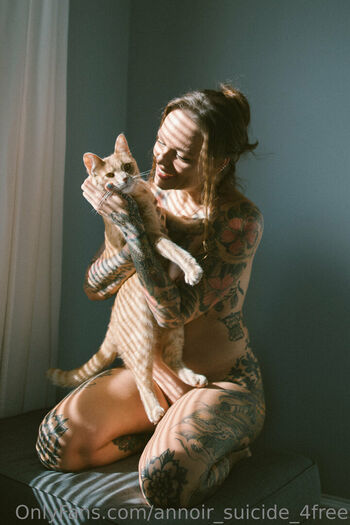 annoir_suicide_4free