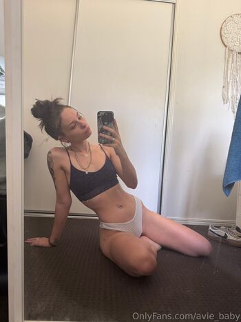 avie_baby