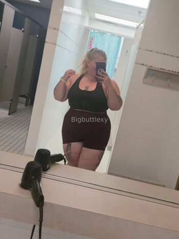 bigbuttlexy