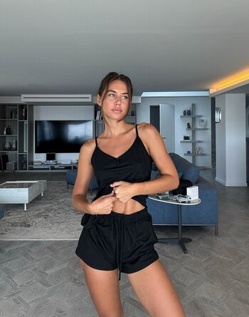 Brit Manuela