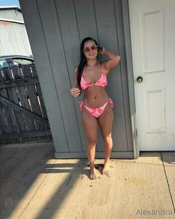 brunetteheadbaddie