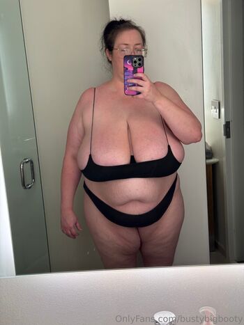bustybigbooty
