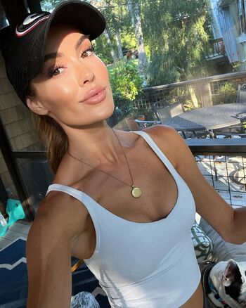 Carolina White