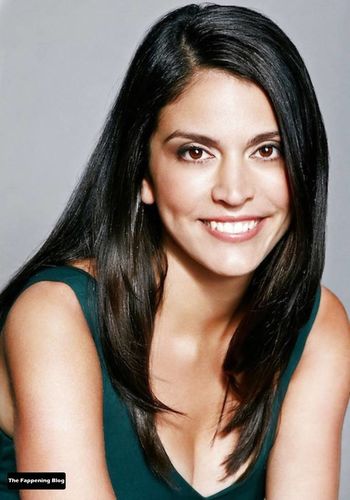 Cecily Strong