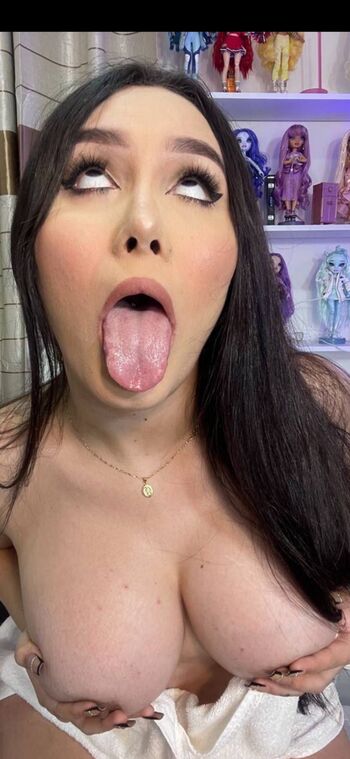 Cloe White