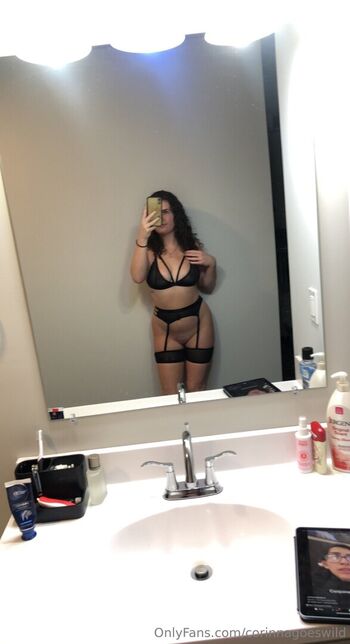 corinnagoeswild