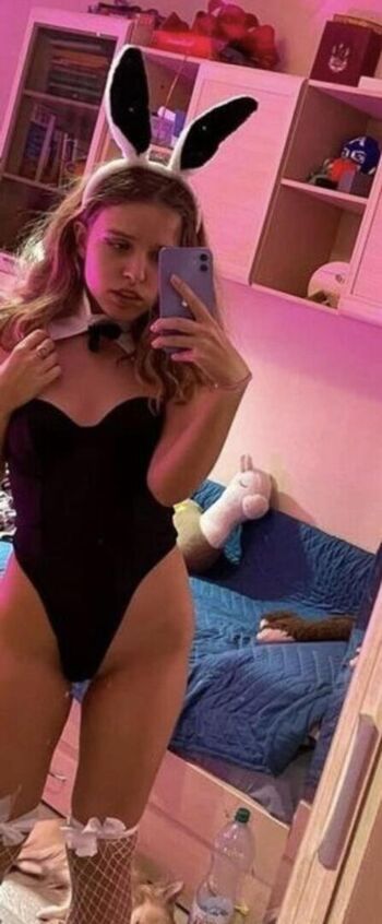curly_decency