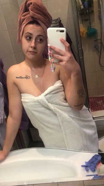 curvy_alexaa