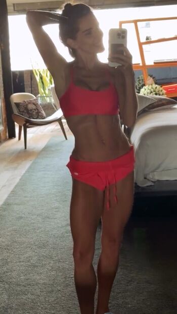 Deborah Secco