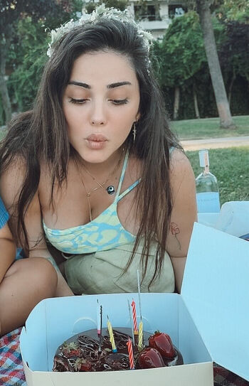 Deniz Bağdaş