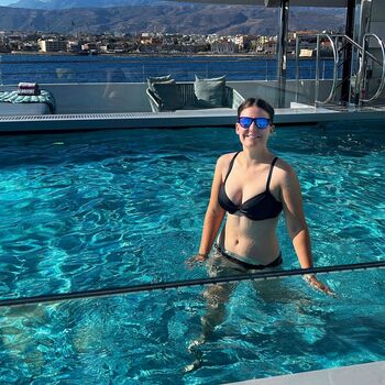 Emma Cruises