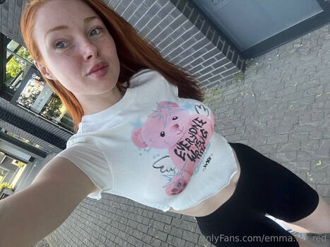 emma.fox.red