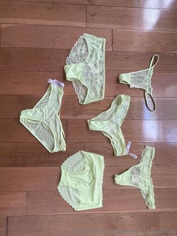 goddess_in_panties