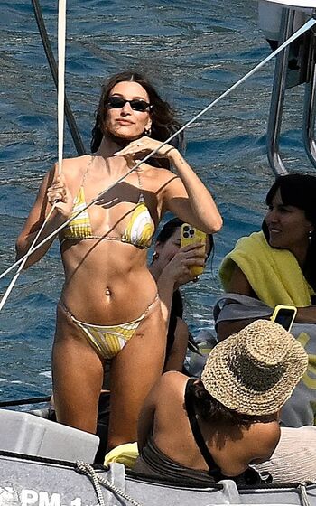 Hailey Baldwin Bieber