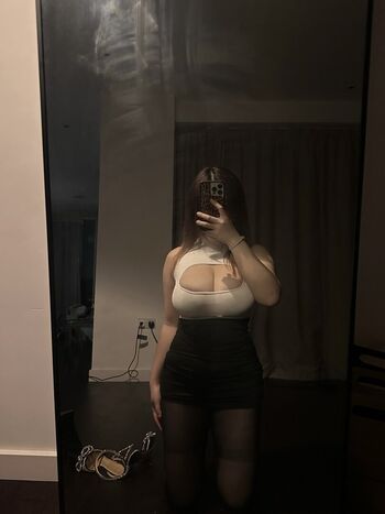 holly_shu_