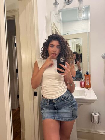 Isabella Ferreira