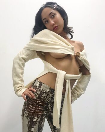 Isabella Lovestory