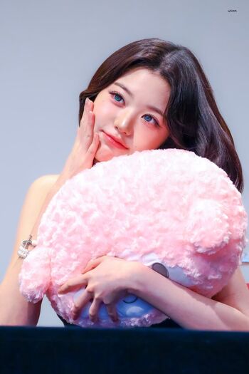 Jang Won-young