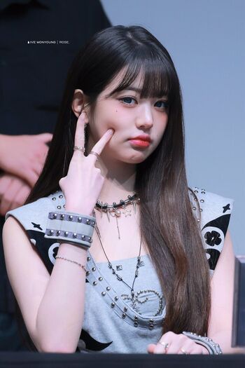 Jang Won-young