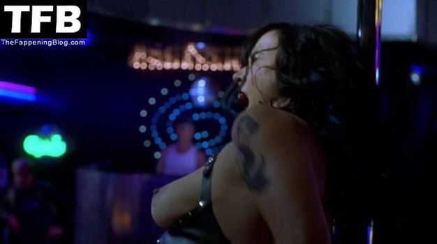 Jennifer Tilly