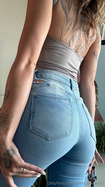Jolina Davis
