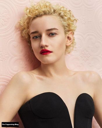 Julia Garner