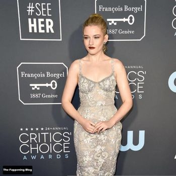 Julia Garner