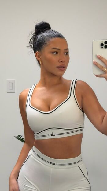 Julia Kelly