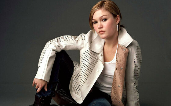 Julia Stiles