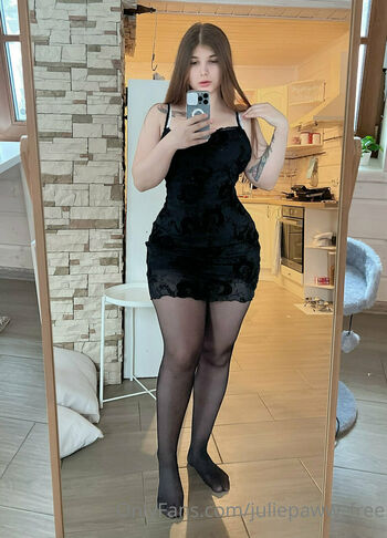 juliepaww_free
