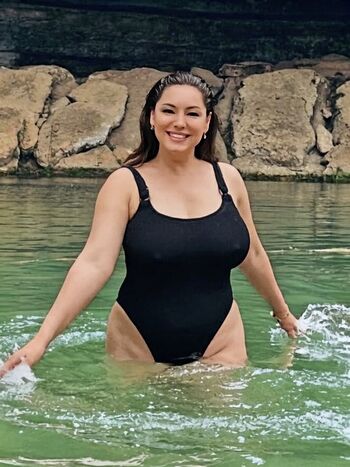 Kelly Brook