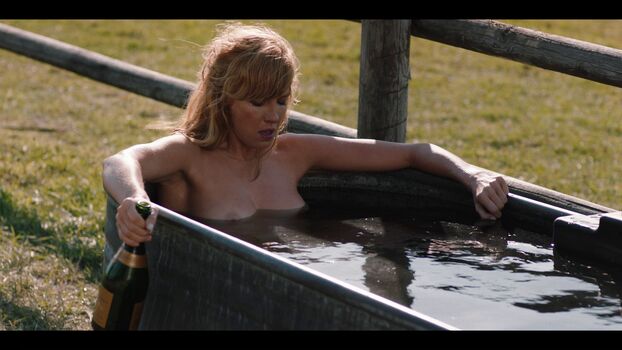 Kelly Reilly