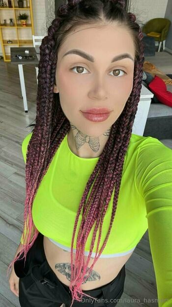 laura_hasmarr
