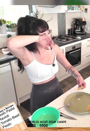 Layna Lazar