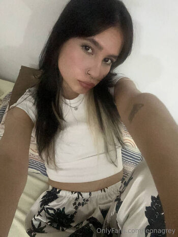 leonagrey