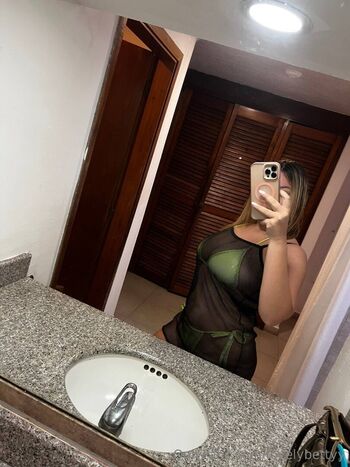 lovelybettyy