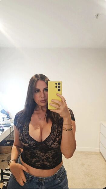 Lucy Harnett