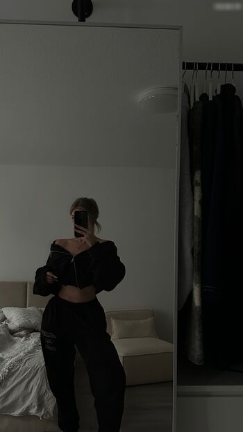 Melaniethrr