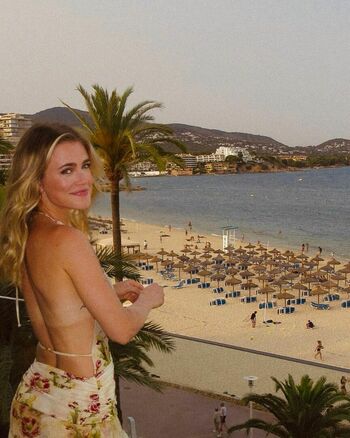 Melissa Roxburgh