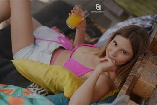 Mia Bloom