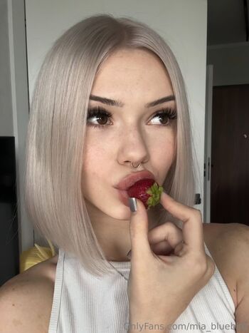 Mia_Bluebird