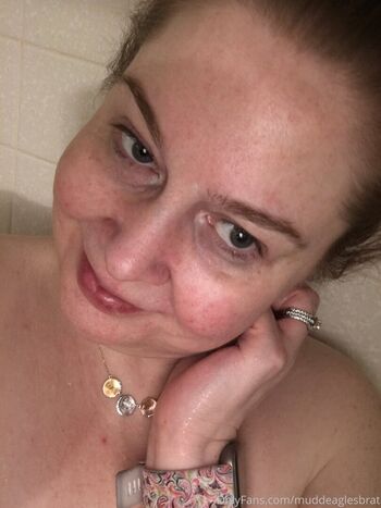 muddeaglesbrat