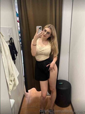 official_karina