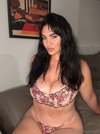 oliviaknight