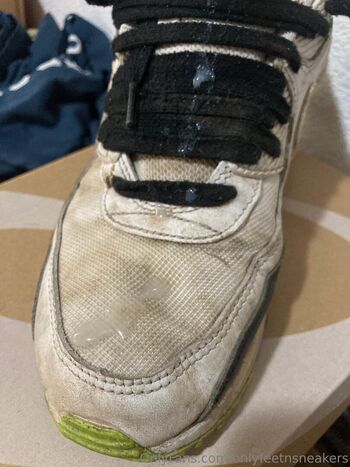 onlyfeetnsneakers